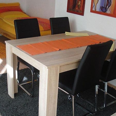 2-Zimmer-Appartement-Seerose 普利耶扎乌森 外观 照片