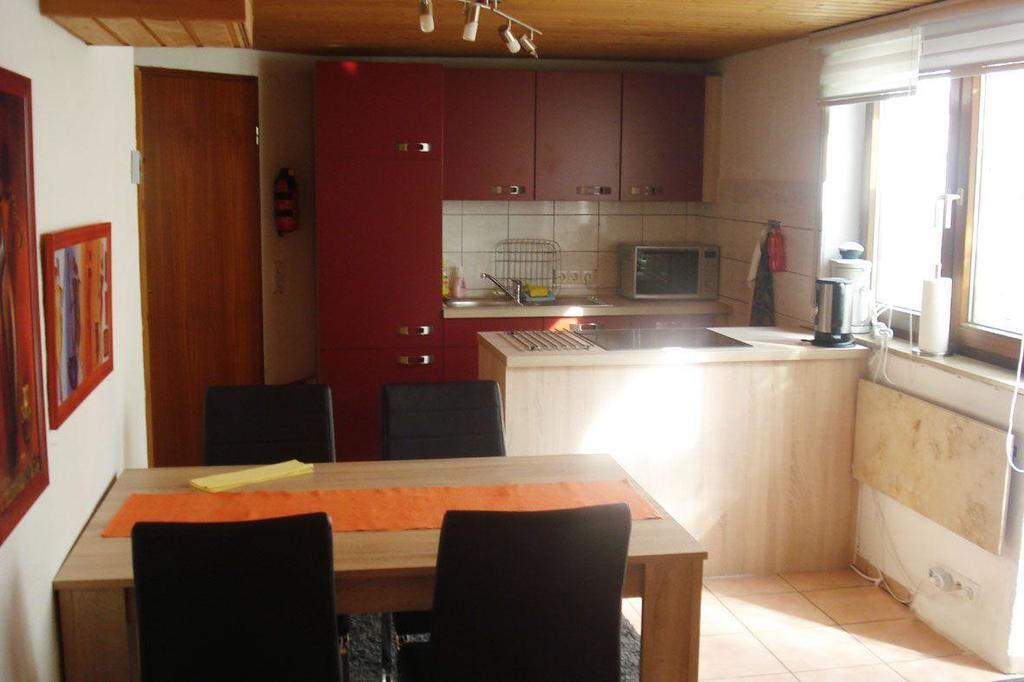 2-Zimmer-Appartement-Seerose 普利耶扎乌森 外观 照片